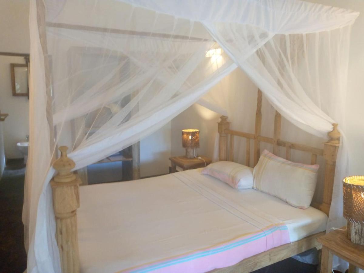 Mvuvi Lodge Watamu Exterior photo